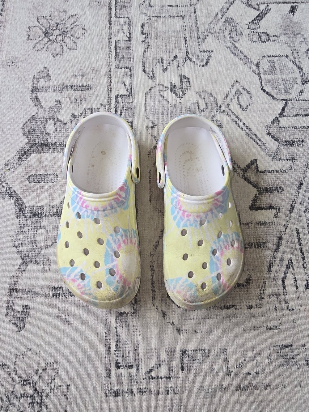 Unisex Adult Yellow Tie-Dye Clog Shoes - Sz 8 Womens